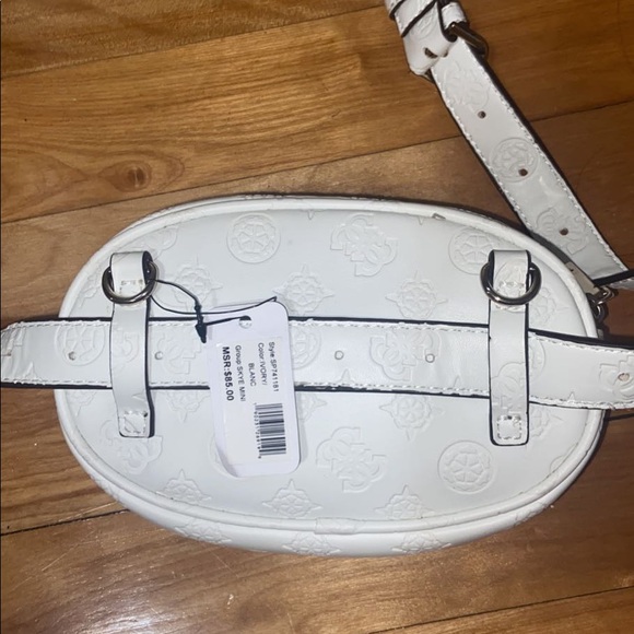 Guess belt bag/ fanny pack - Picture 3 of 3